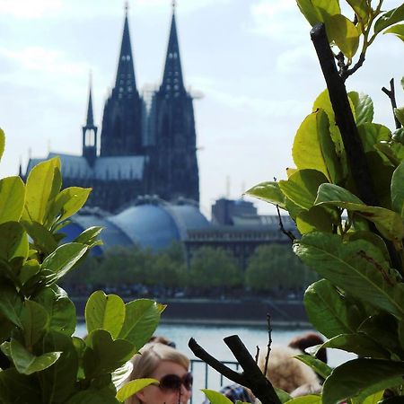 Airport Hotel Karsten Koln Bagian luar foto